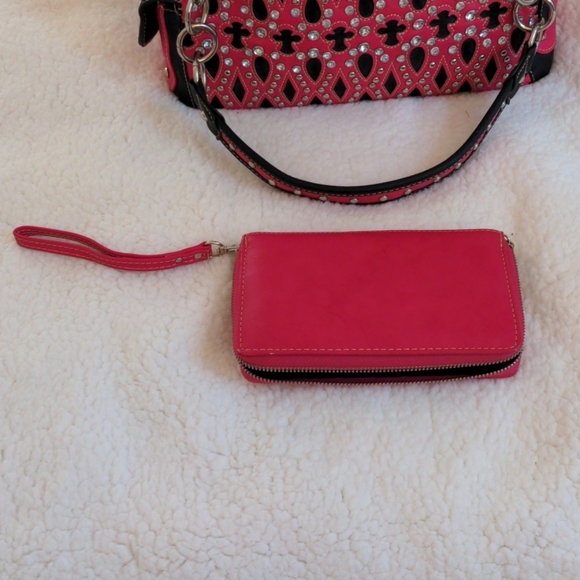 Studded leather purse with a matching wallet - Picture 9 of 12